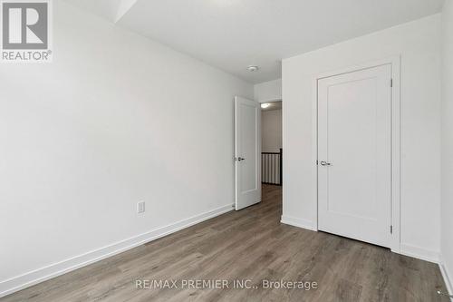 29 Lyall Stokes Circle, East Gwillimbury, ON 