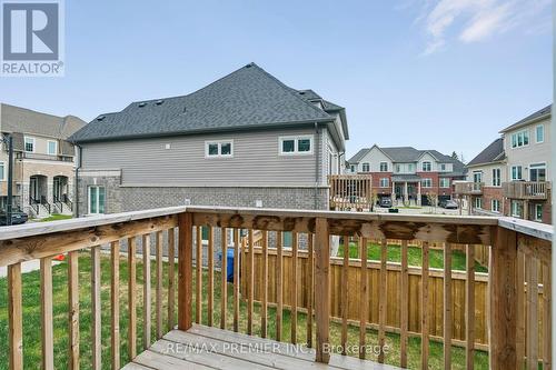 29 Lyall Stokes Circle, East Gwillimbury, ON 