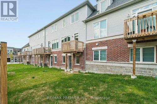 29 Lyall Stokes Circle, East Gwillimbury, ON 