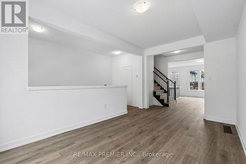 29 Lyall Stokes Circle, East Gwillimbury, ON 