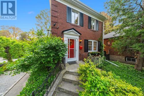 Double Brick - 2 Four Oaks Gate, Toronto, ON 