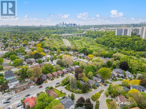 2 Four Oaks Gate, Toronto, ON 
