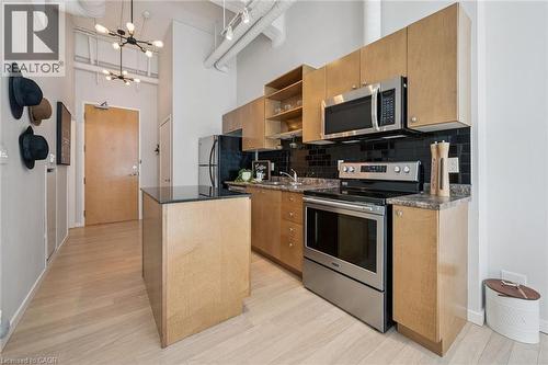 Built In Microwave - 410 King Street W Unit# 112, Kitchener, ON 