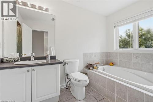 Elegant Primary 4PC Ensuite - 4828 Verdi Street, Burlington, ON 