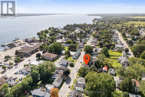 404 Henry Street W, Prescott, ON 