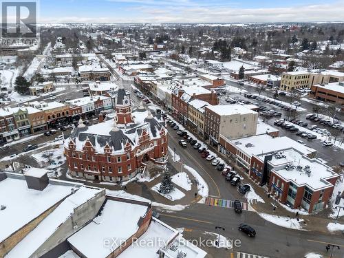 9 - 24 WELLINGTON STREET , Stratford, Ontario N5A 2L2 4