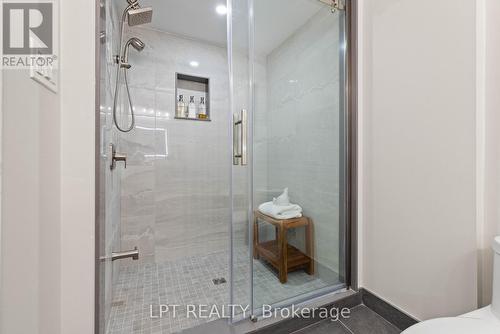 204 The Queensway S, Georgina, ON 