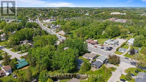 204 The Queensway S, Georgina, ON 