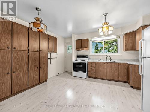 182 Bay Thorn Drive, Markham, ON 