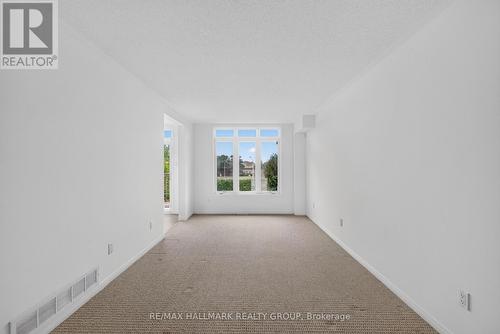 103 Tall Oak Private, Ottawa, ON 