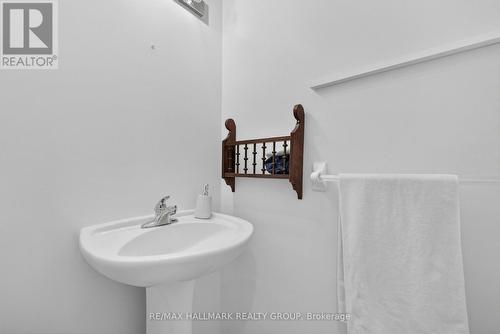 103 Tall Oak Private, Ottawa, ON 