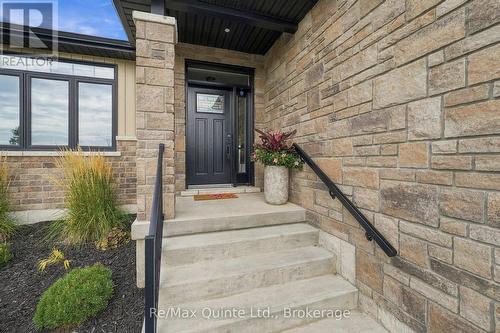 61 Hastings Park Drive, Belleville (Belleville Ward), ON 
