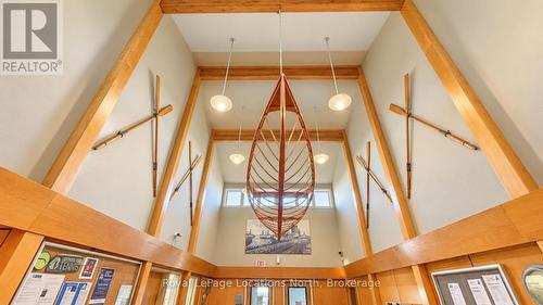 Lighthouse Point Rec Centre - 288 Mariners Way, Collingwood, ON 