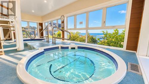 Lighthouse Point Rec Centre - Indoor Hot Tub - 288 Mariners Way, Collingwood, ON 