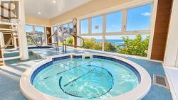 Lighthouse Point Rec Centre - Indoor Hot Tub - 