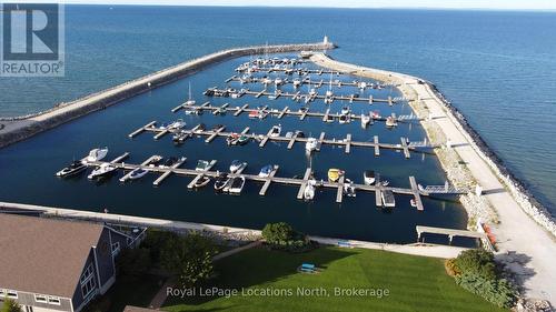 Lighthouse Point - Marina - 288 Mariners Way, Collingwood, ON 