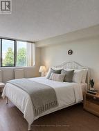 Primary Bedroom - 