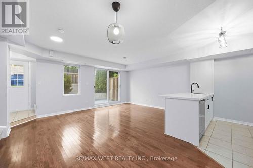 122 - 20 Elsie Lane, Toronto, ON 