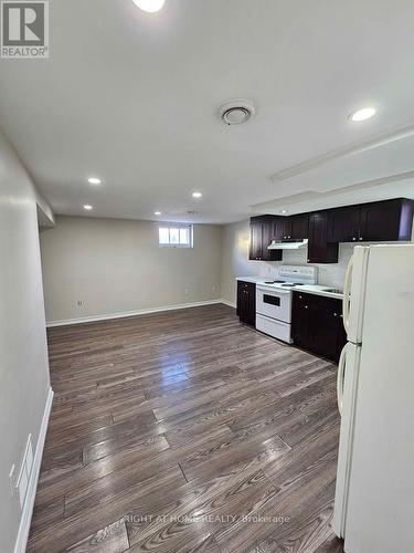 LOWER - 707 HORTOP STREET , Oshawa, Ontario L1G 4N7 5