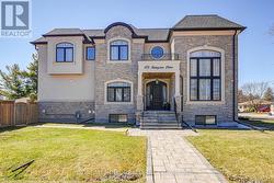 476 TENNYSON DRIVE Oakville, ON L6L 3Z1