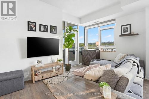 801 - 550 North Service Road, Grimsby, ON 