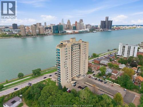 1225 Riverside Drive Unit# 801, Windsor, ON 