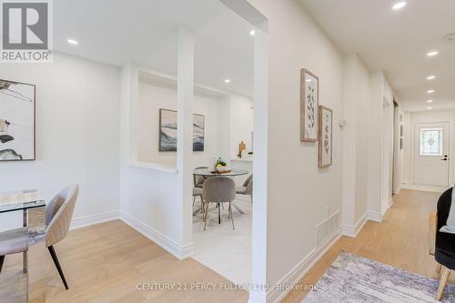 33 Lorna Rae Boulevard, Toronto, ON 