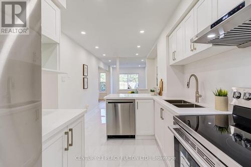 33 Lorna Rae Boulevard, Toronto, ON 
