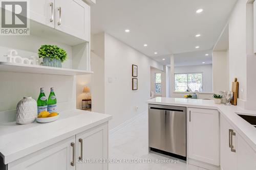 33 Lorna Rae Boulevard, Toronto, ON 
