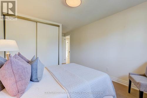 33 Lorna Rae Boulevard, Toronto, ON 