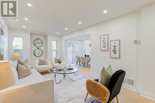 33 Lorna Rae Boulevard, Toronto, ON 