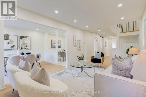 33 Lorna Rae Boulevard, Toronto, ON 