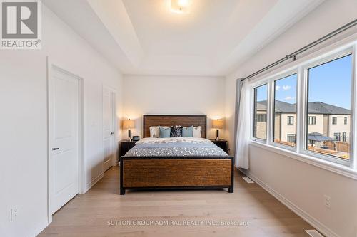 7 Priory Drive, Whitby, ON 