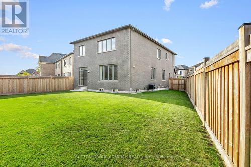 7 Priory Drive, Whitby, ON 
