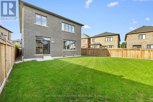 7 Priory Drive, Whitby, ON 