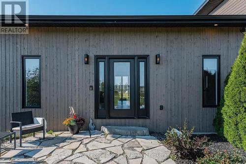 Front entranceway - 103 Ugovsek Crescent, Meaford, ON 
