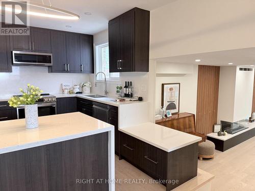 315 Roywood Crescent, Newmarket, ON 