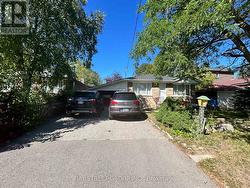 345 CENTRE STREET E Richmond Hill, ON L4C 1B3