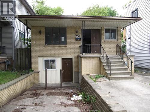 931 CAMPBELL AVE  Windsor, ON N9B 2J4