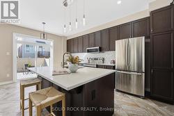 Enlarged kitchen island - 