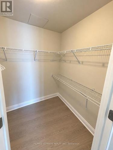 4212 - 761 BAY STREET , Toronto, Ontario M5G 2R2 3