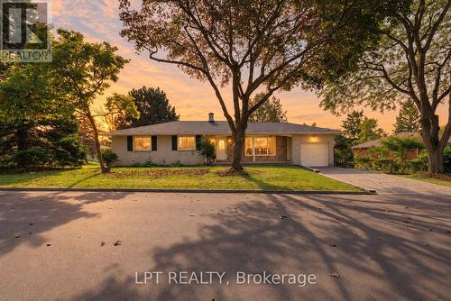 67 WOODTHORPE ROAD , Toronto, Ontario M4A 1S6 2