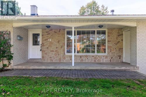 67 WOODTHORPE ROAD , Toronto, Ontario M4A 1S6 5