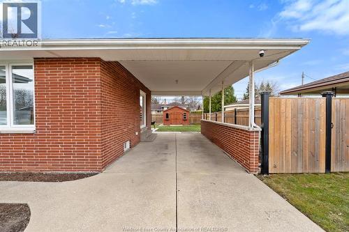735 Lounsborough, Windsor, ON 