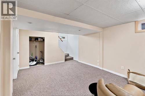 735 Lounsborough, Windsor, ON 