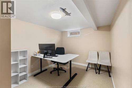 735 Lounsborough, Windsor, ON 