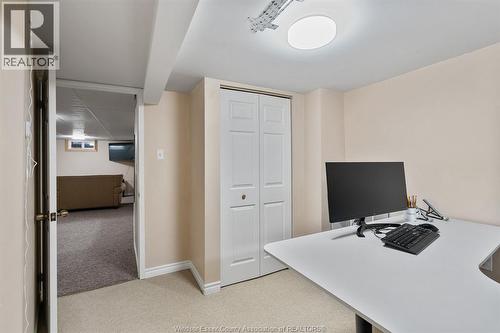 735 Lounsborough, Windsor, ON 