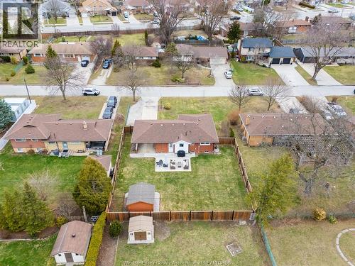 735 Lounsborough, Windsor, ON 