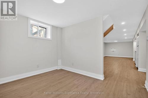 29 Nida Drive, Tiny, ON 