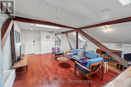 6 - 94 WELLINGTON STREET , Stratford, Ontario N5A 2L2 4